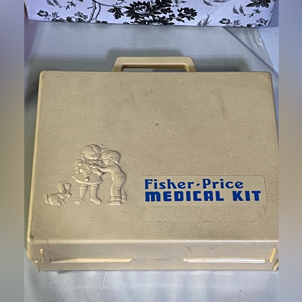 Vintage 1977 Fisher Price Toy Medical Kit all pieces